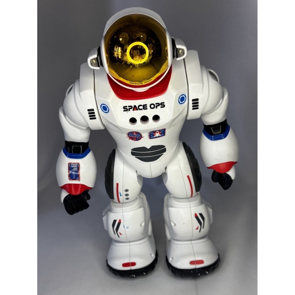 🤖XTREM BOTS CHARLIE THE ASTRONAUT CONTROLLED TOY ROBOT.